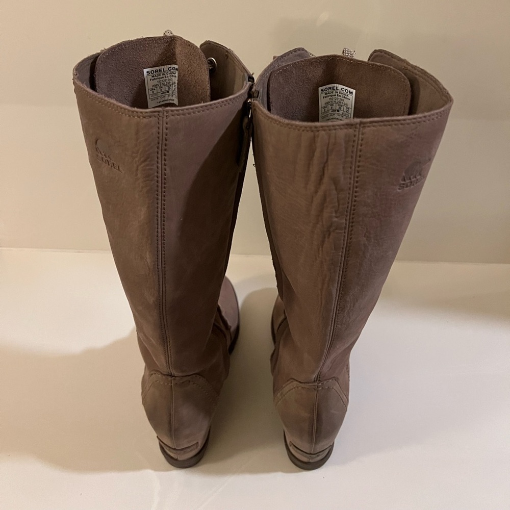 Stylish Sorel Beige Lace-Up Knee-High Size 8 Wedge Boots - Picture 4 of 4